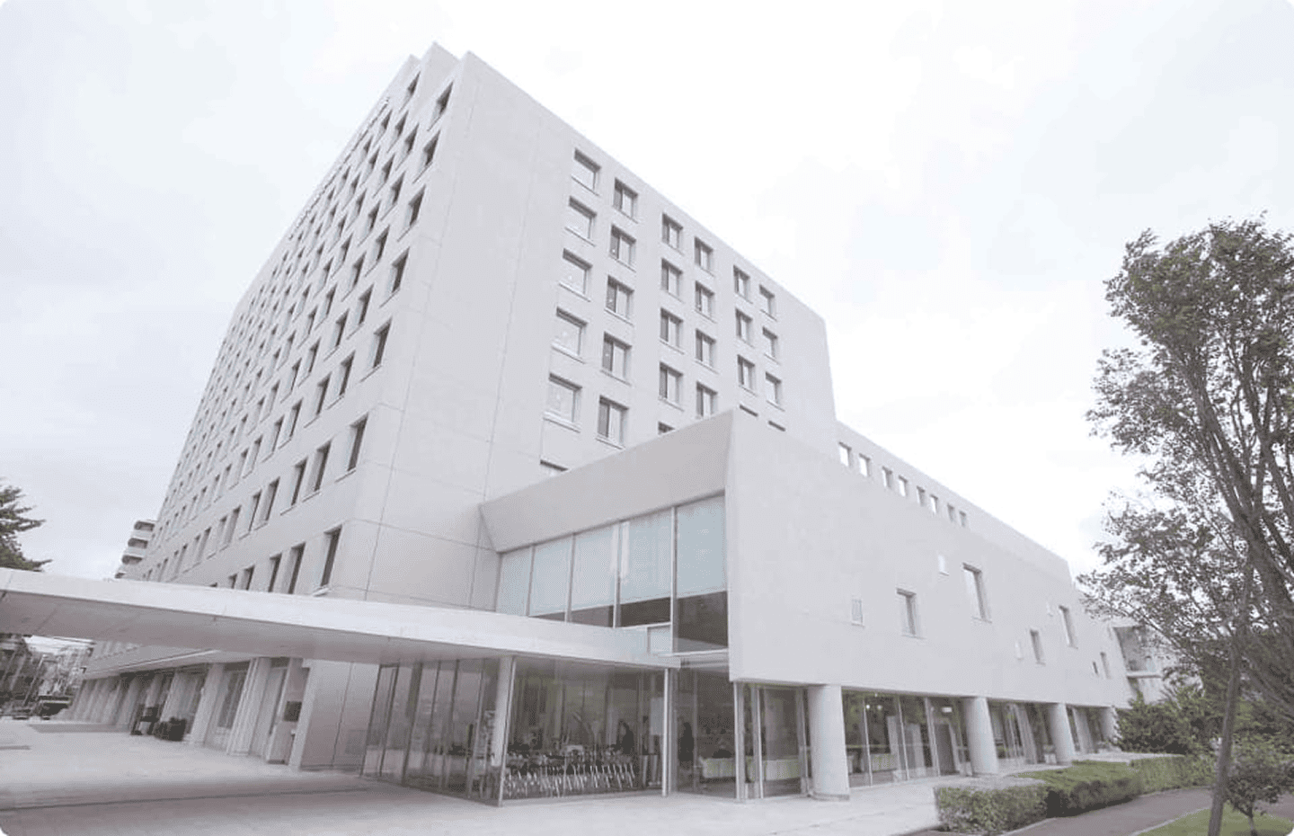 杏林大学医学部付属病院の外観